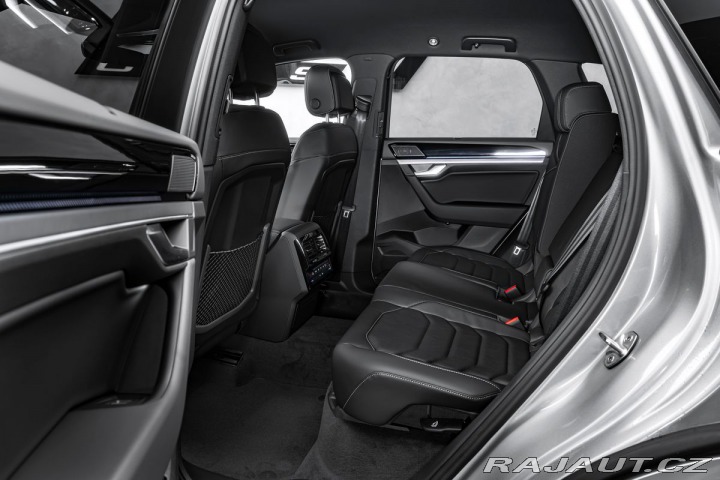 Volkswagen Touareg 3,0TDI 4M R-line Vzduch M 2026