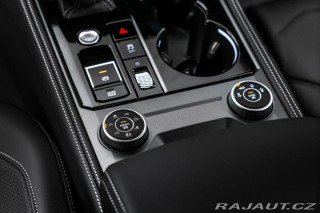 Volkswagen Touareg 3,0TDI 4M R-line Vzduch M 1800