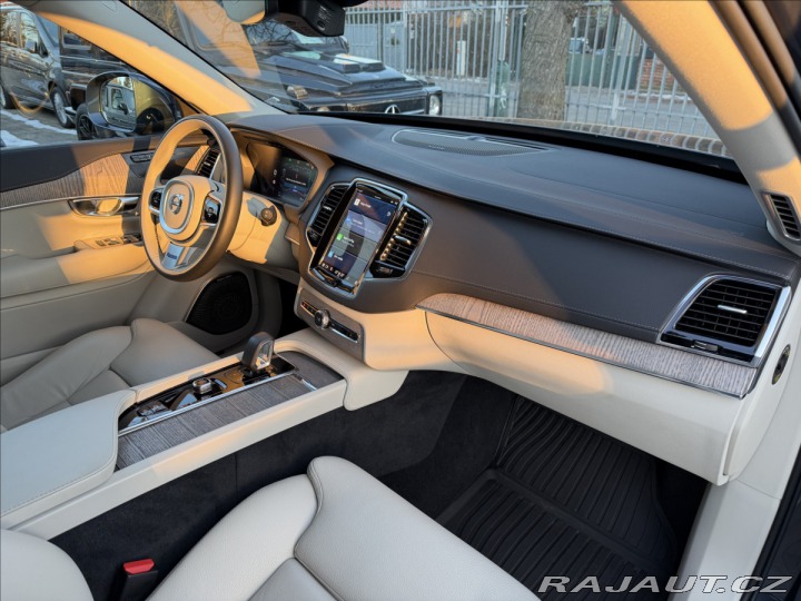 Volvo XC90 B5 Plus 2022