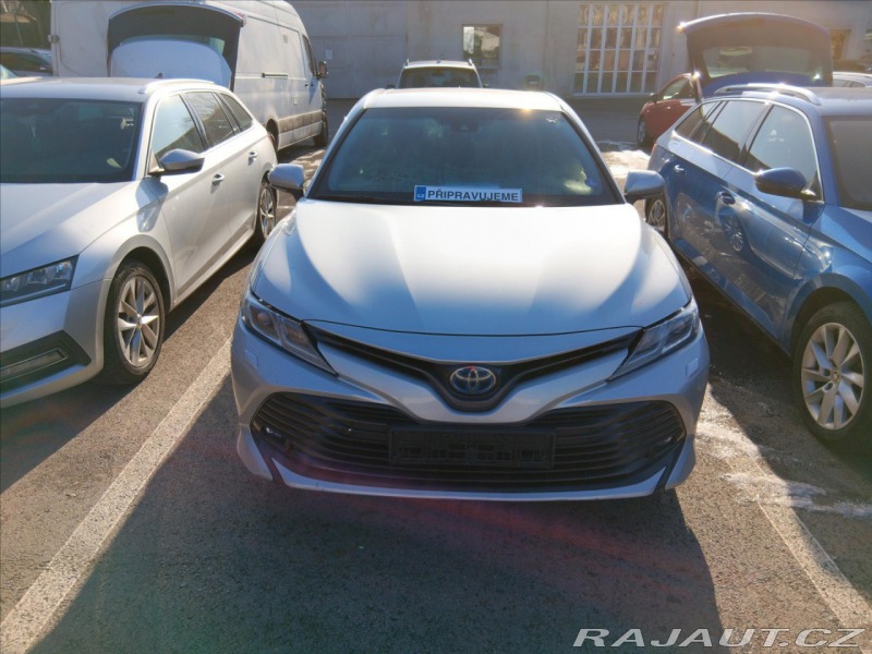 Toyota Camry 2,5 160 kW Hybrid Active