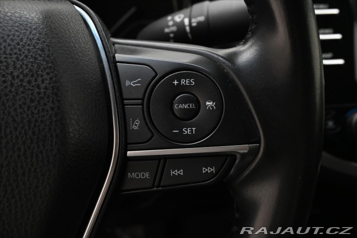 Toyota Camry 2,5 160 kW Hybrid Active 2020