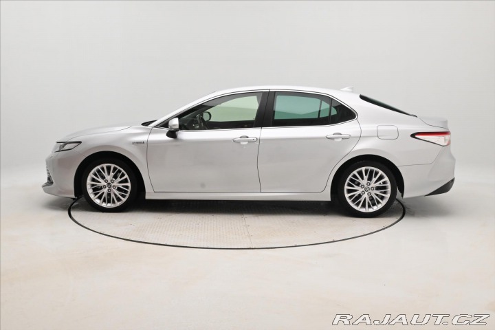 Toyota Camry 2,5 160 kW Hybrid Active 2020