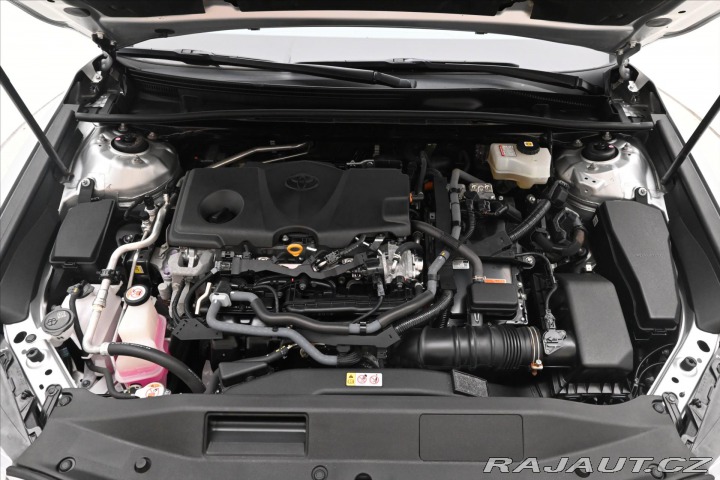 Toyota Camry 2,5 160 kW Hybrid Active 2020