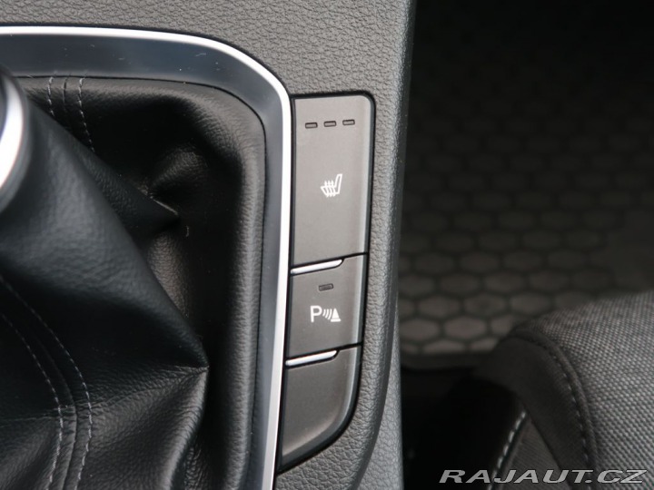 Hyundai i30 1.5T-GDi,118kW,CZ,Family 2022