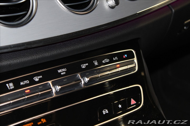 Mercedes-Benz E 300d 4MATIC DIS+ / 360° / 2022