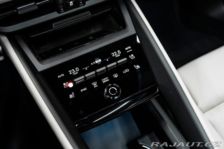 Porsche Macan Turbo 1800