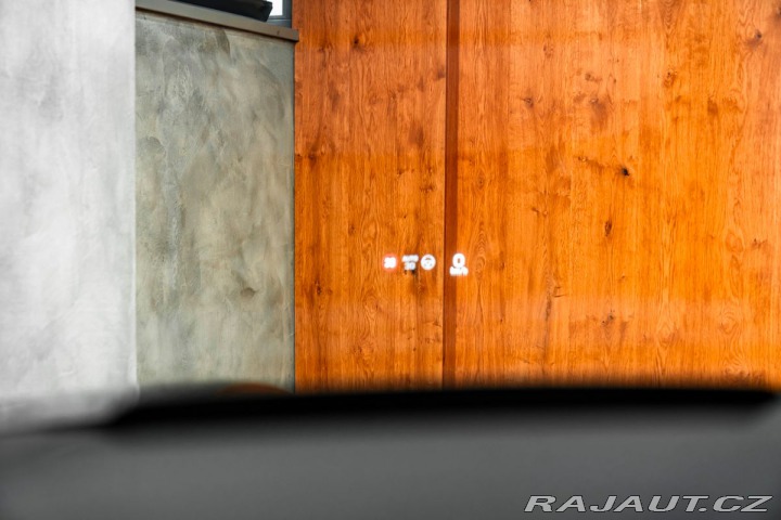 Porsche Macan Turbo 1800