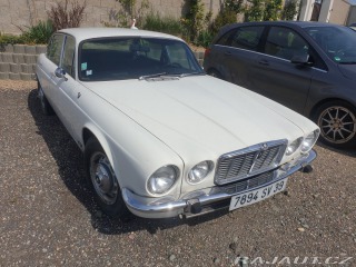 Jaguar XJ XJ 12 Valec, 5.2L,manual
