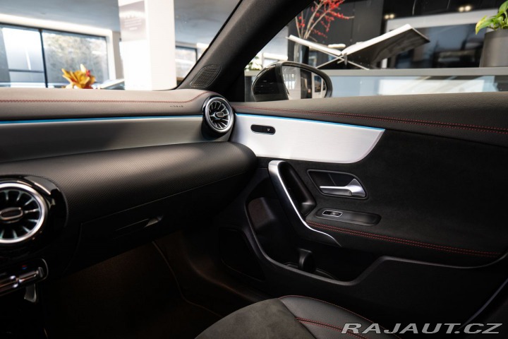 Mercedes-Benz CLA 200d 2023