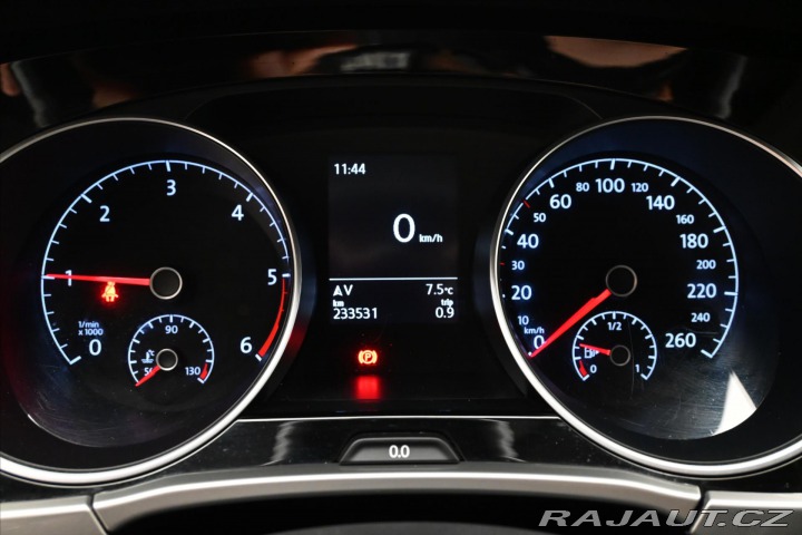 Volkswagen Touran 1,6 TDI 85 kW Navigace Zá 2016