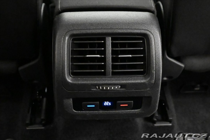 Volkswagen Touran 1,6 TDI 85 kW Navigace Zá 2016