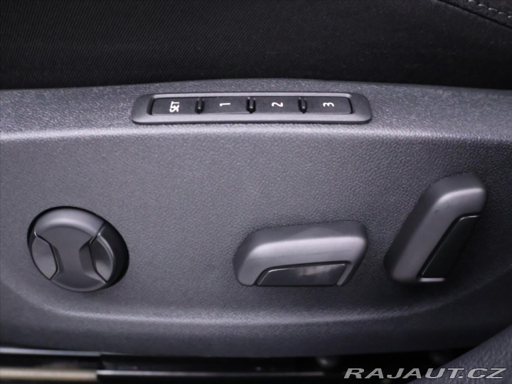 Škoda Octavia 2,0 TDI DSG Style CZ 1.Ma 2021