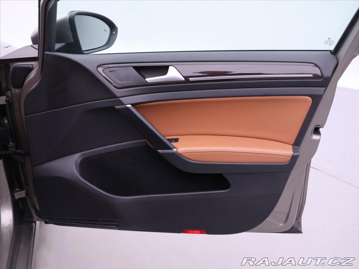 Volkswagen Golf 2,0 TDI 110kW DSG Highlin 2015