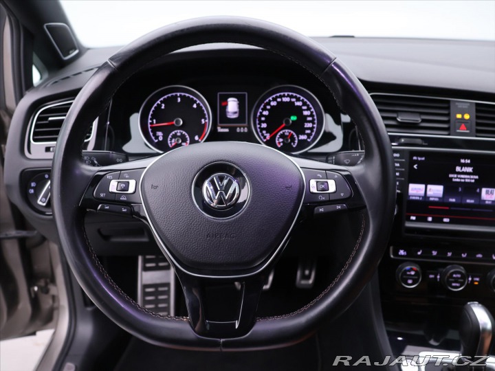 Volkswagen Golf 2,0 TDI 110kW DSG Highlin 2015