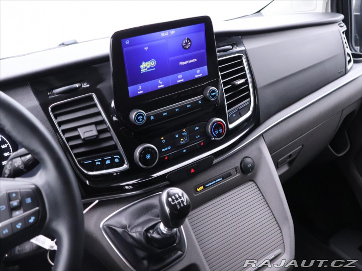 Ford Tourneo Custom 2,0 TDCi Titanium 8-Míst 2022