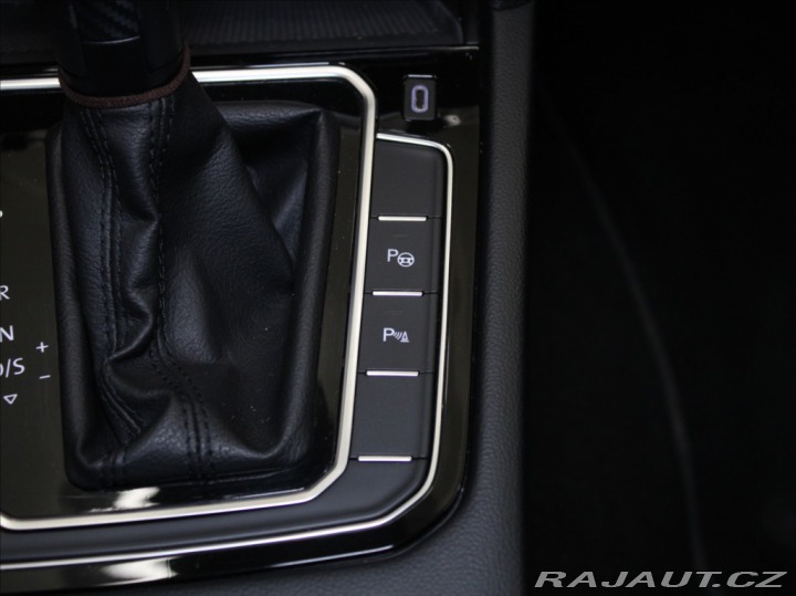 Volkswagen Passat 2,0 TDi DSG Highline 1.ma 2021