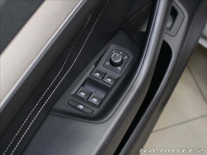 Volkswagen Passat 2,0 TDi DSG Highline 1.ma 2021