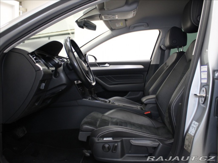 Volkswagen Passat 2,0 TDi DSG Highline 1.ma 2021