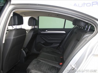 Volkswagen Passat 2,0 TDi DSG Highline 1.ma 2021