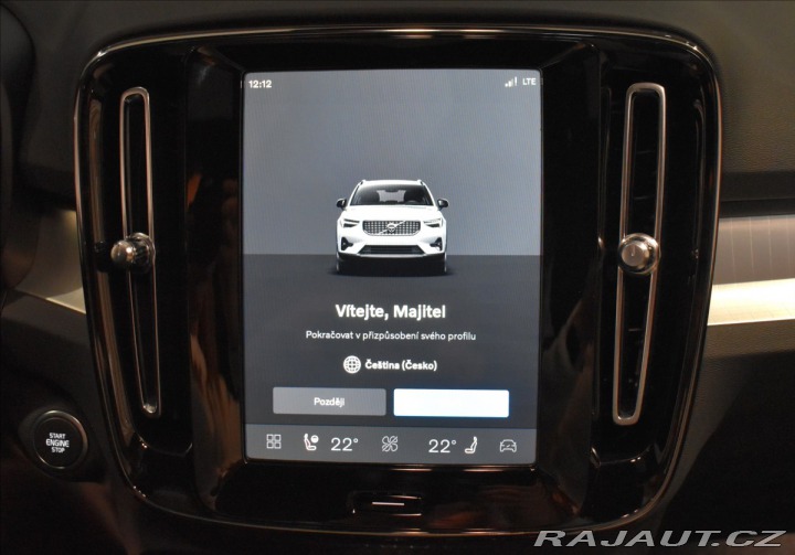 Volvo XC40 2,0 B3  Plus Black Editio 2025