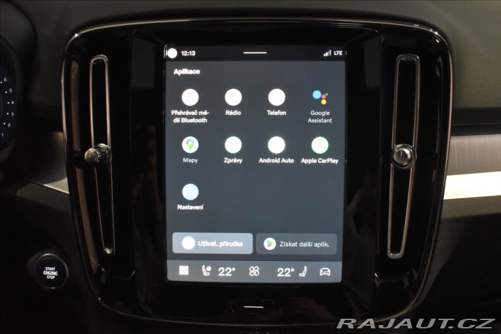 Volvo XC40 2,0 B3  Plus Black Editio 2025