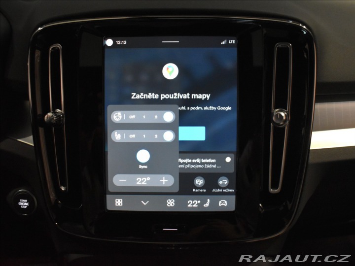 Volvo XC40 2,0 B3  Plus Black Editio 2025