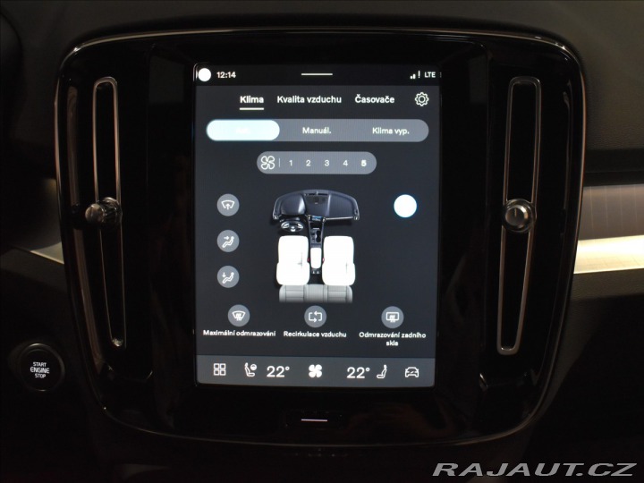 Volvo XC40 2,0 B3  Plus Black Editio 2025