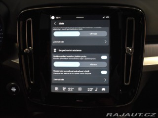 Volvo XC40 2,0 B3  Plus Black Editio 2025