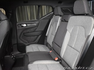 Volvo XC40 2,0 B3  Plus Black Editio 2025