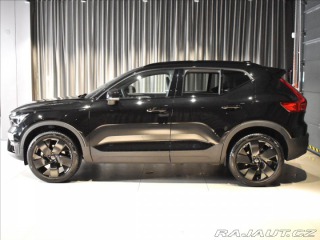 Volvo XC40 2,0 B3  Plus Black Editio 2025
