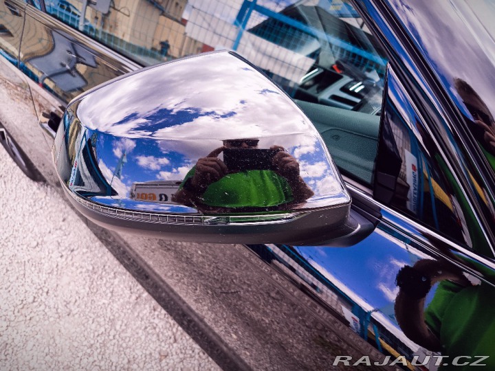 Audi Q5 2,0TDI Quattro S-Line ČR 2024