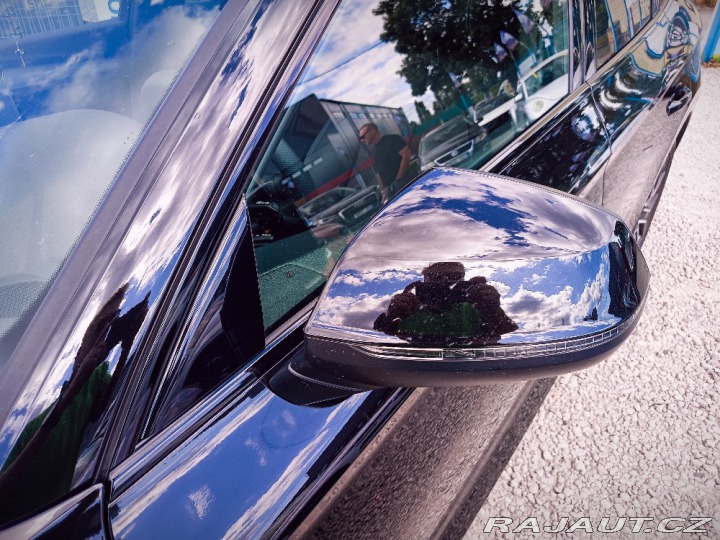 Audi Q5 2,0TDI Quattro S-Line ČR 2024