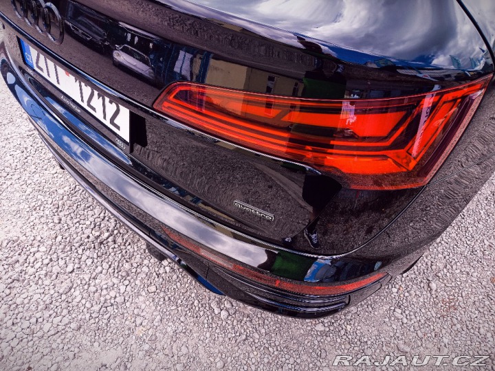 Audi Q5 2,0TDI Quattro S-Line ČR 2024