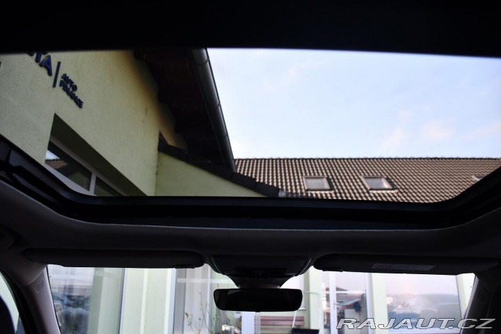 Honda Civic 2.0e-HEV 2024