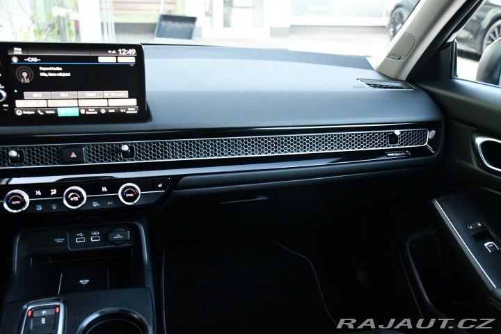 Honda Civic 2.0e-HEV REZERVACE 2024