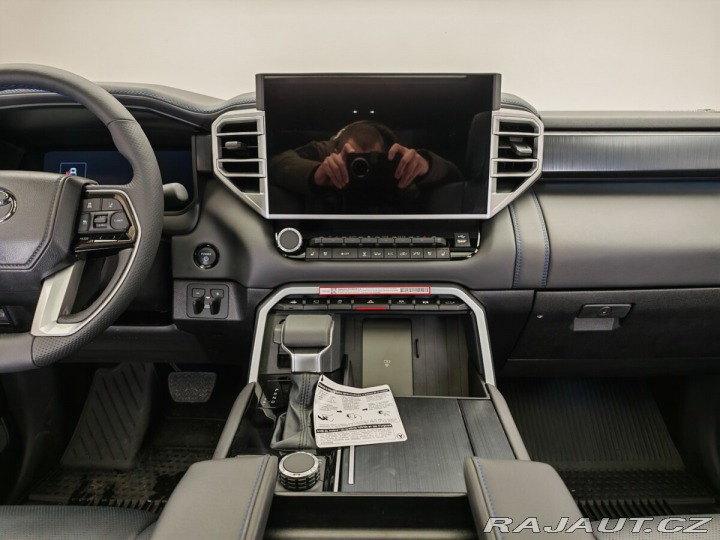 Toyota Tundra Platinum i-FORCE MAX, 4x4 2025