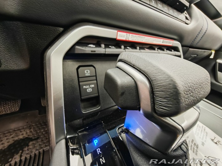 Toyota Tundra Platinum i-FORCE MAX, 4x4 1800