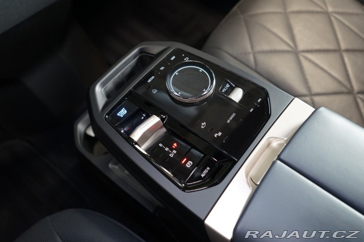 BMW iX 50*xDrive*SKY-L*TAŽNÉ*SOF 2023