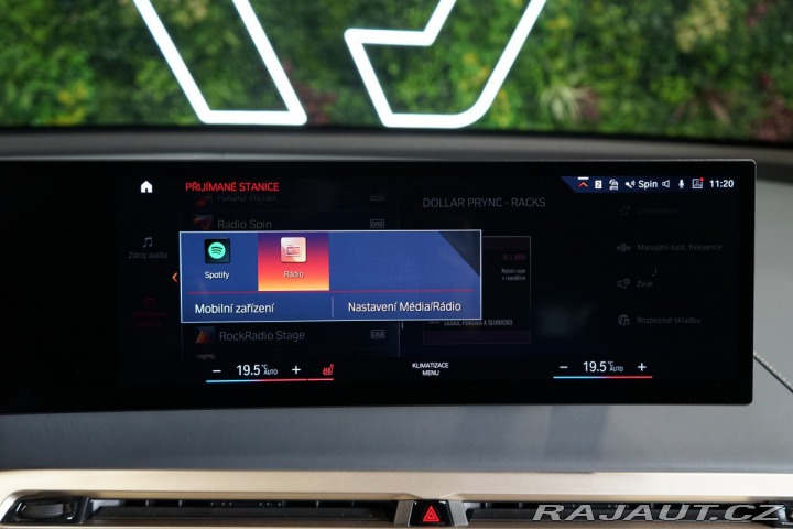 BMW iX 50*xDrive*SKY-L*TAŽNÉ*SOF 2023