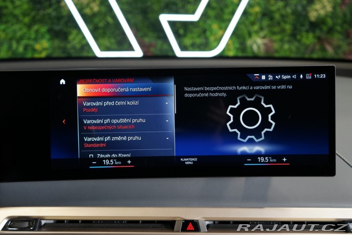 BMW iX 50*xDrive*SKY-L*TAŽNÉ*SOF 2023