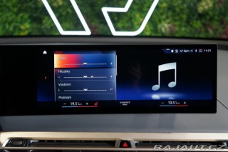 BMW iX 50*xDrive*SKY-L*TAŽNÉ*SOF 2023