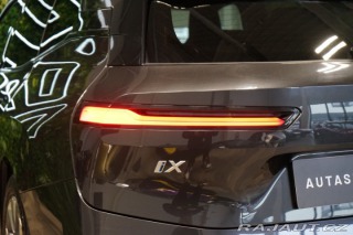 BMW iX 50*xDrive*SKY-L*TAŽNÉ*SOF 2023