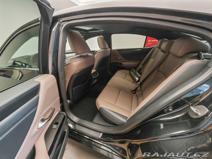 Lexus Ostatní modely ES 300h 300h Business Edition 2025