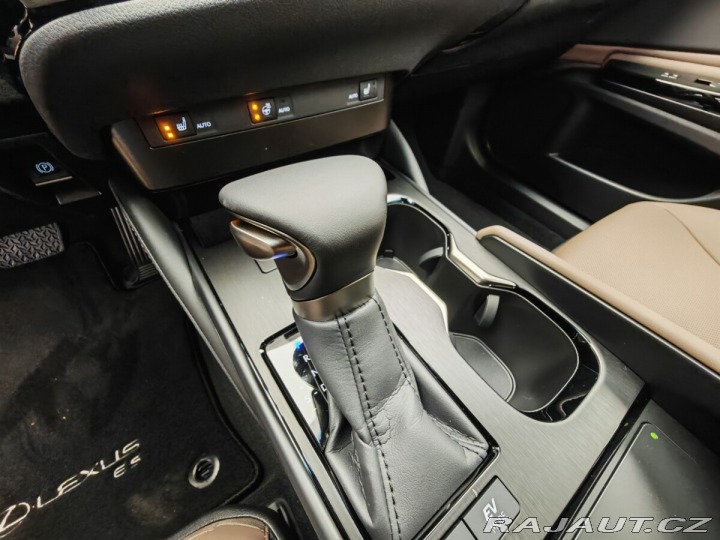 Lexus Ostatní modely ES 300h 300h Business Edition 2025