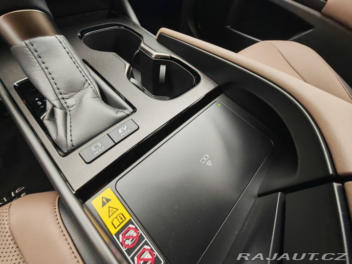 Lexus Ostatní modely ES 300h 300h Business Edition 2024