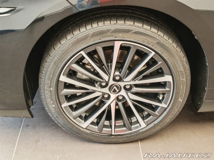 Lexus Ostatní modely ES 300h 300h Business Edition 2025