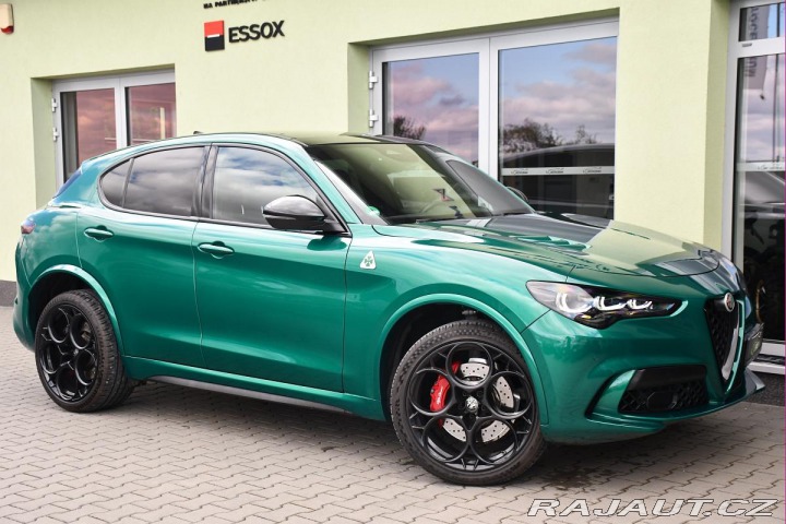 Alfa Romeo Stelvio 2,9 V6 Bi-T REZERVACE 2024