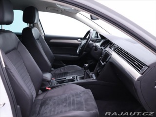 Volkswagen Passat 2,0 TDI R-line Highline 2017