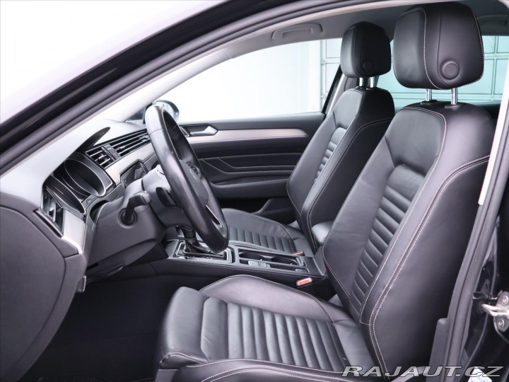 Volkswagen Passat 2,0 TDI 140kW DSG Eleganc 2020