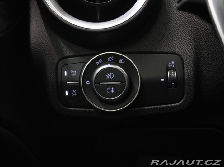 Alfa Romeo Stelvio 2,2 JTD 140kW Q4 Bezklíč 2021